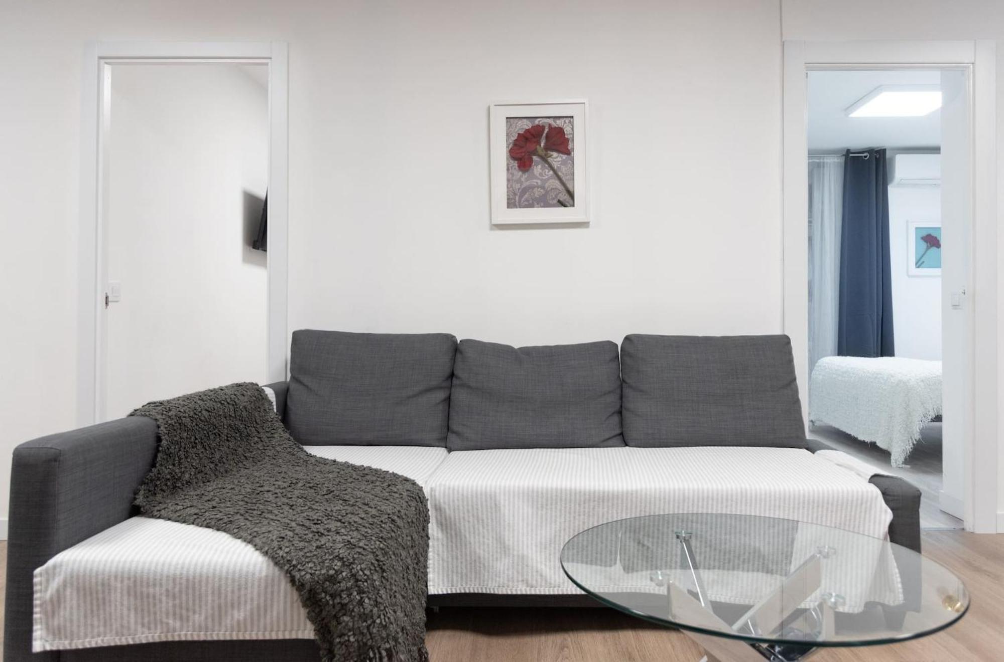 Apartamentos Day Madrid Santo Domingo Centro Gran Via Sol Malasana Εξωτερικό φωτογραφία