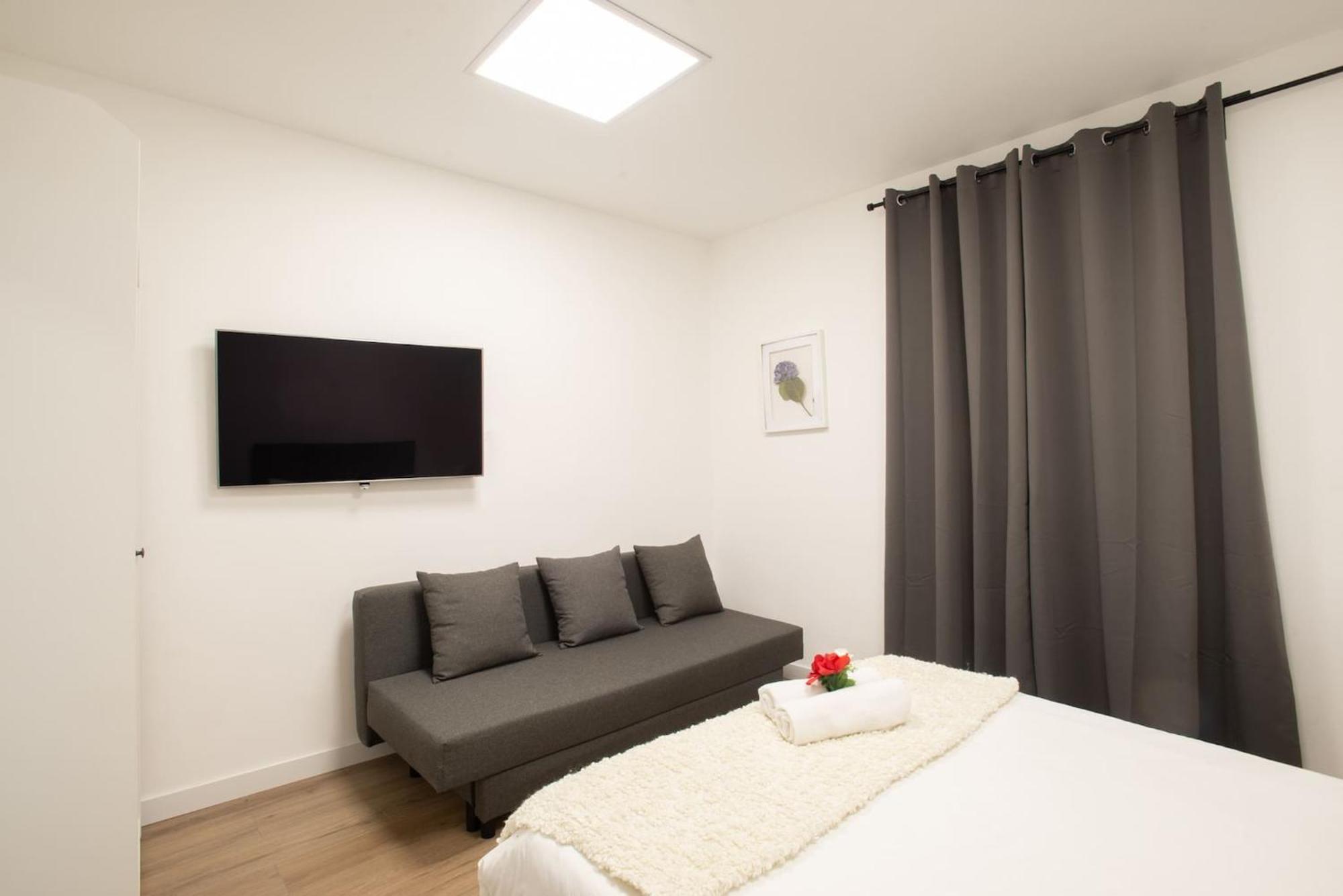 Apartamentos Day Madrid Santo Domingo Centro Gran Via Sol Malasana Εξωτερικό φωτογραφία