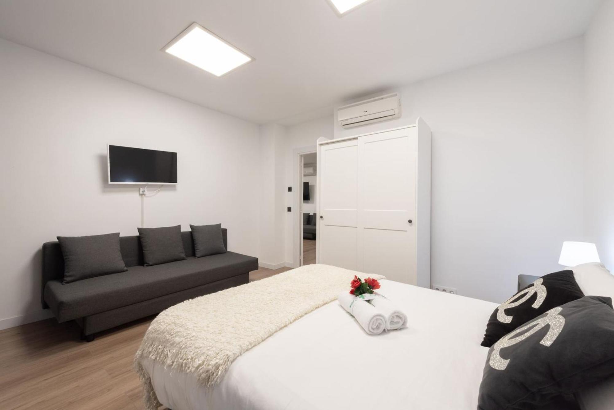 Apartamentos Day Madrid Santo Domingo Centro Gran Via Sol Malasana Εξωτερικό φωτογραφία